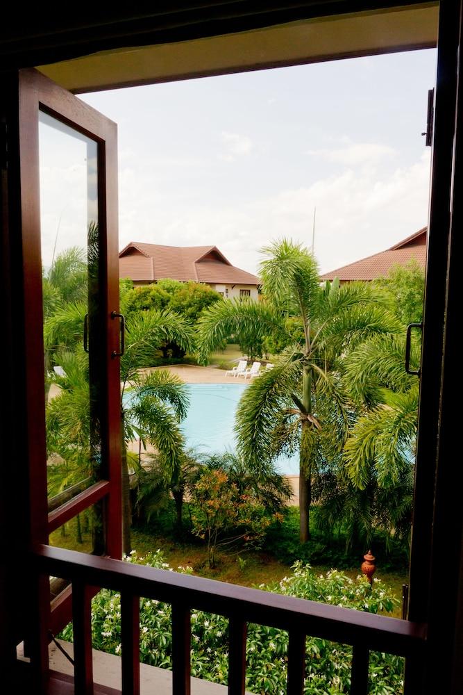 Teak Garden Resort, Csiangraj Kültér fotó
