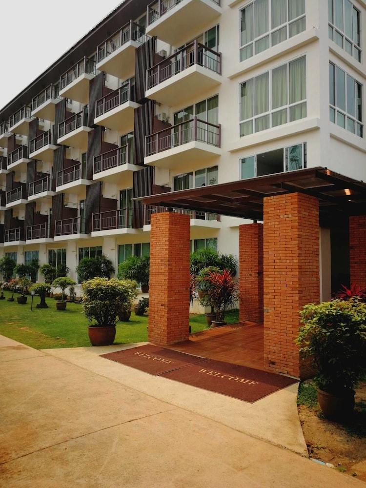 Teak Garden Resort, Csiangraj Kültér fotó