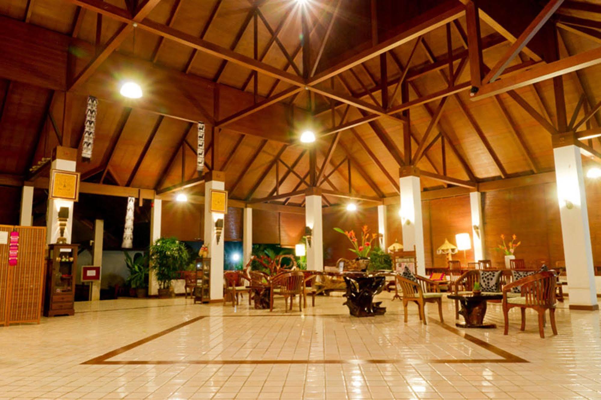 Teak Garden Resort, Csiangraj Kültér fotó