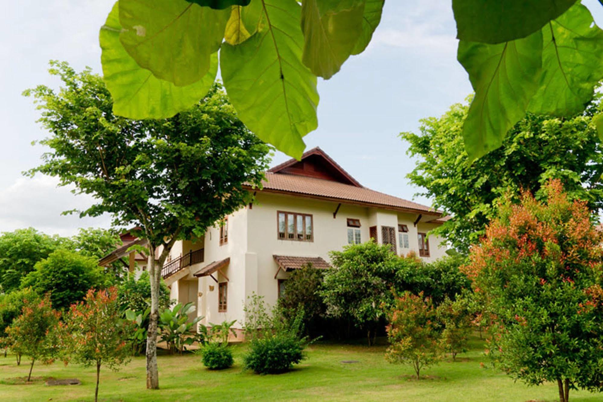 Teak Garden Resort, Csiangraj Kültér fotó